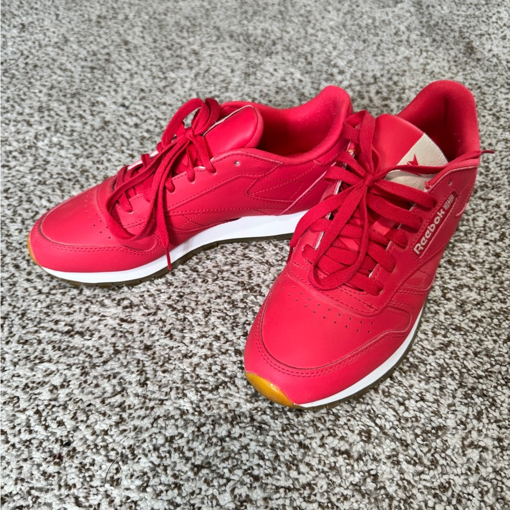 NEW Reebok Classic Women's Red Sneakers